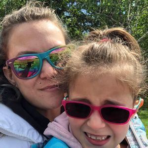 Meet your Posher, Hillary